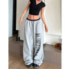 Vintage Bol Kesim Mozaik Desenli Jogger, model üzerinde — Navra Wear