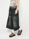 Kadın Y2K Punk Rock Baskılı Jean Şort, yakın çekim — Navra Wear