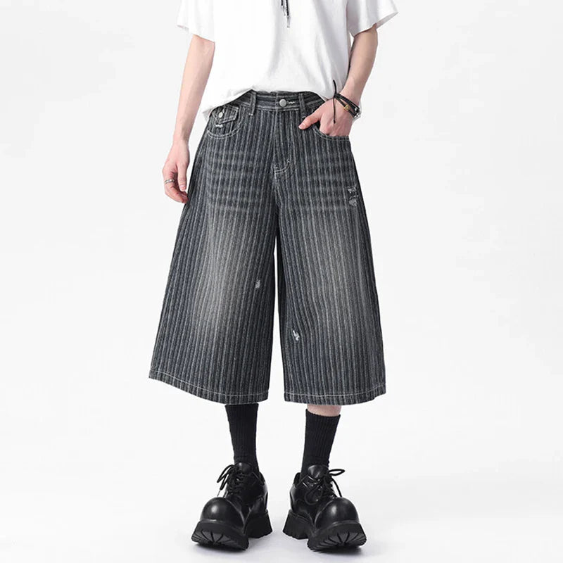 Sleek Heritage Rinse Straight Cropped Denim Shorts