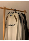 Y2K Baskılı Sweatshirt, kombin görünüm — Navra Wear
