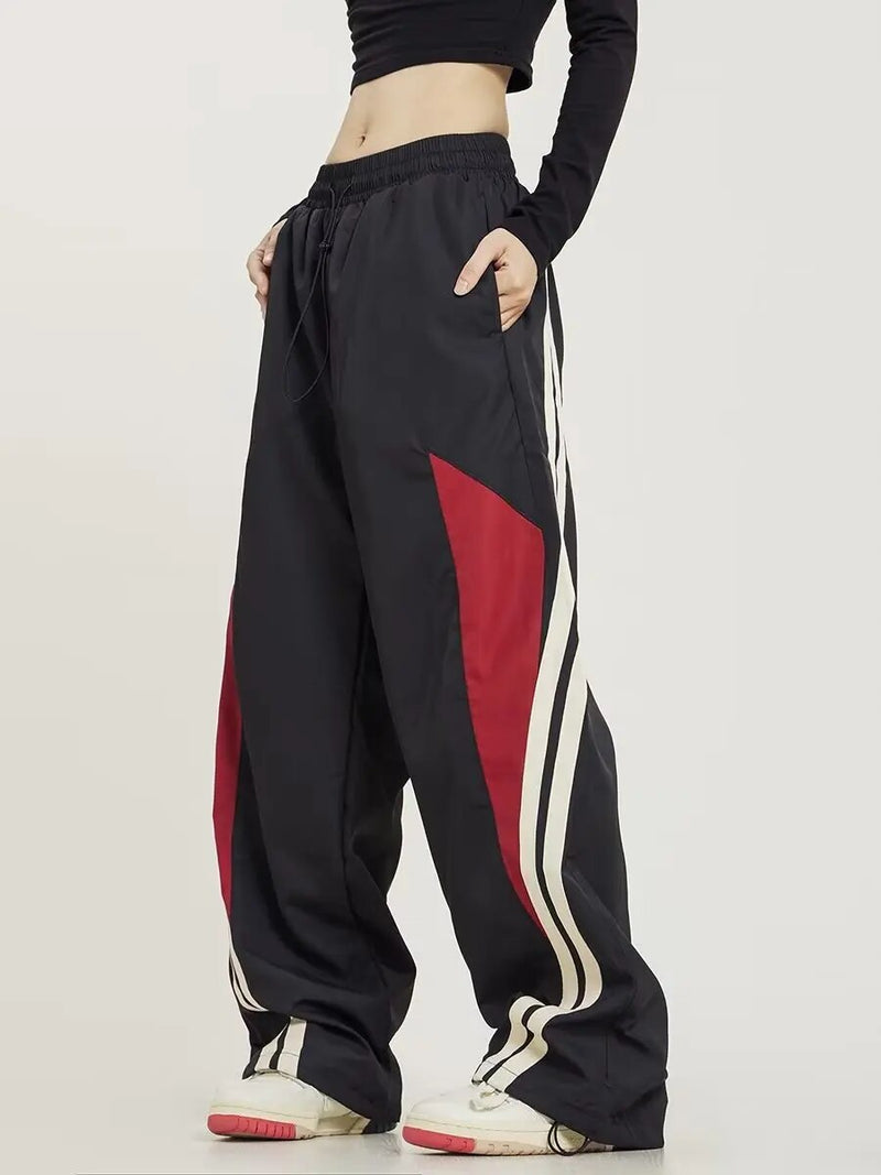 Kadın Y2K Bol Kesim Jogger, önden görünüm — Navra Wear