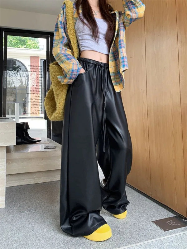 Preppy High-Rise Leather Trousers alternatif görünüm
