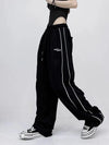 Kadın Vintage Çizgili Jogger, yan görünüm — Navra Wear