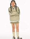 Y2K Çizgili Oversize Sweatshirt, yakın çekim — Navra Wear