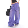 Y2K Wide Leg Gotik Baskılı Jogger, model üzerinde — Navra Wear