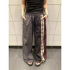 Y2K Bol Kesim Ekose Jogger, arka görünüm — Navra Wear