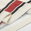 Patchwork V Yaka Tişört, yakın çekim — Navra Wear