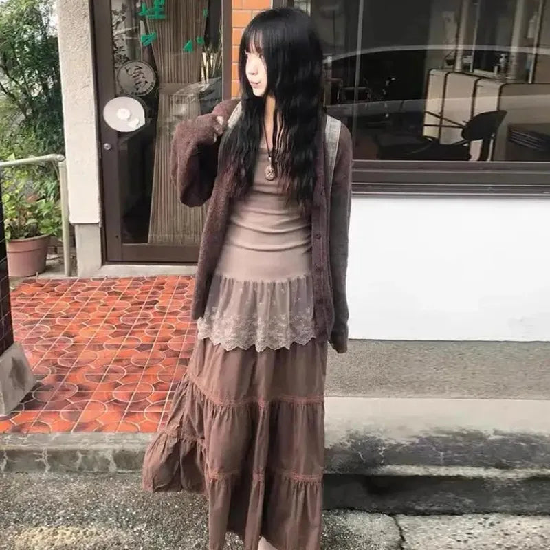 Dantel Detaylı Bluz, model üzerinde — Navra Wear