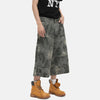 Sleek camouflage print cropped Denim Shorts