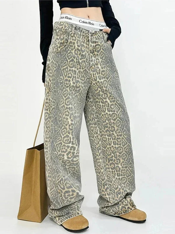 Leopard Flair High-Rise Bottoms alternatif görünüm