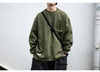 Oversize Basic Sweatshirt, model üzerinde — Navra Wear