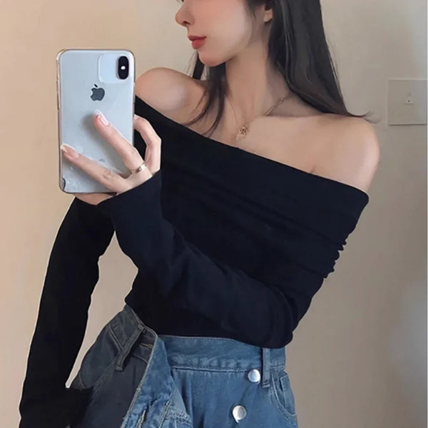Off-Shoulder Extended-Arm Top alternatif görünüm