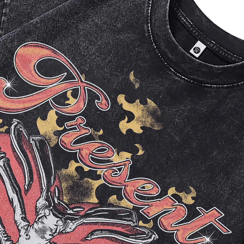 Kuru Kafa Baskılı Tişört, model üzerinde — Navra Wear