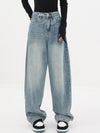 Kadın Vintage Yüksek Bel Jean Pantolon, yakın çekim — Navra Wear
