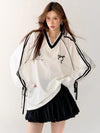 Sweet V-Neck Boxy Graphic Top