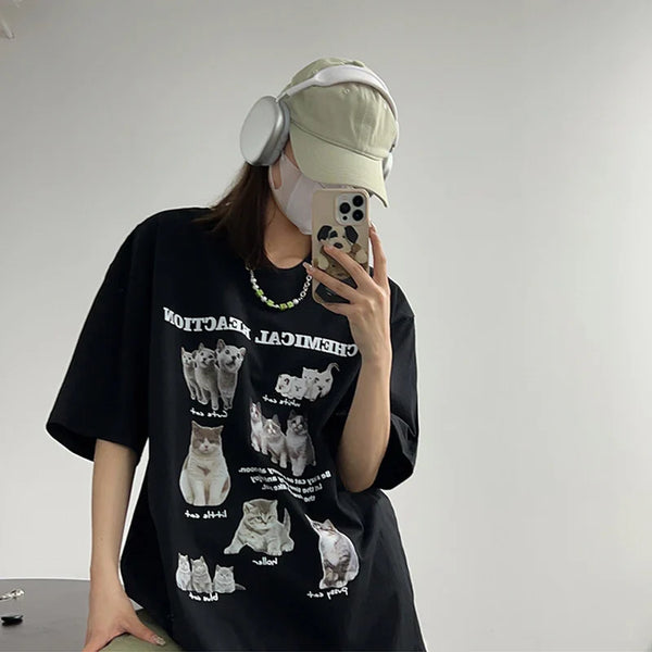 Digital-Age Women's Feline T-Shirt alternatif görünüm