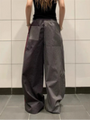 Y2K Bol Kesim Ekose Jogger, detay görünüm — Navra Wear