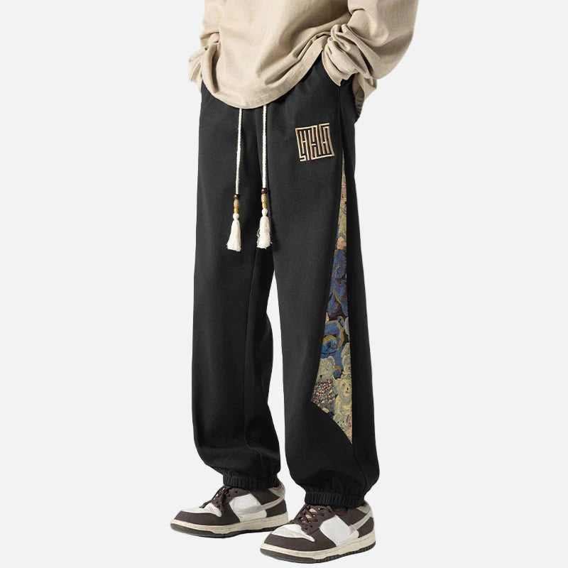 Düz Kesim Nakışlı Jogger, önden görünüm — Navra Wear