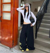 Bol Kesim Yıldız Baskılı Jogger, model üzerinde — Navra Wear