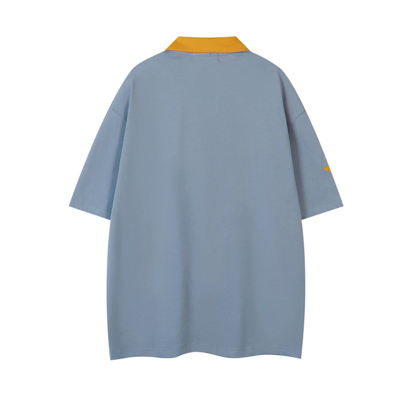 Yıldız Baskılı Polo Yaka Tişört, model üzerinde — Navra Wear