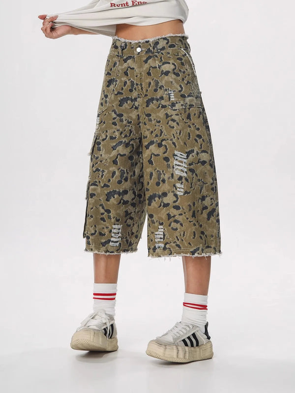 Modern Heritage Woodland Wide Leg Torn Denim Shorts alternatif görünüm