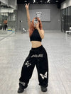 Y2K Wide Leg Jogger, model üzerinde — Navra Wear