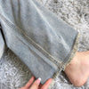 Vintage Yüksek Bel İspanyol Paça Jean Pantolon, yakın çekim — Navra Wear