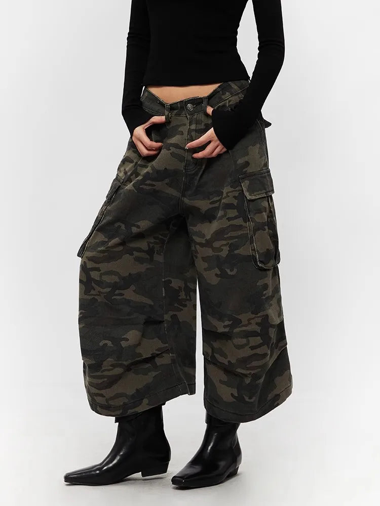 Cozy Heritage Camo Relaxed Pintuck Denim Shorts