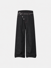 Asimetrik Düğmeli Jean Pantolon, arka görünüm — Navra Wear
