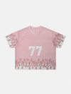 Boxy Alev 77 Tişört, model üzerinde — Navra Wear
