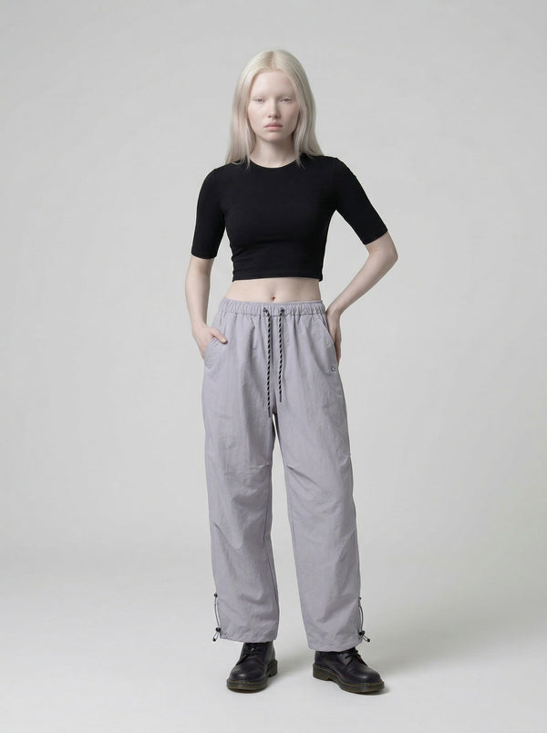 Bold Utility Wide-Leg alternatif görünüm