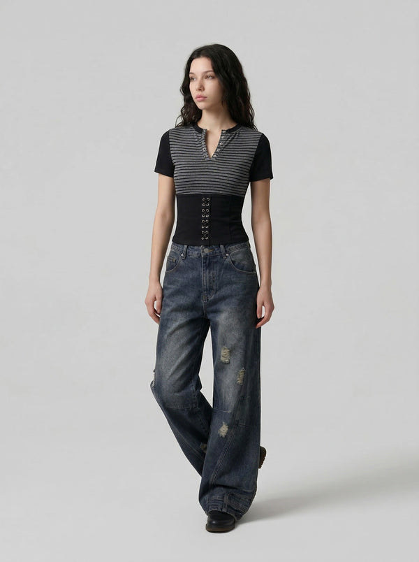 V-Neck Slim-Fit Edgy T-Shirt alternatif görünüm