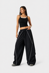 Buruşuk Bol Paça Baggy Pantolon, yakın çekim — Navra Wear